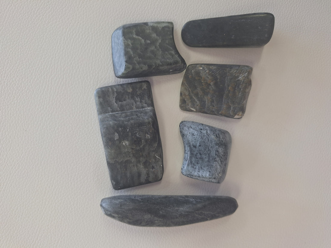 Guashas en pierre à savon – Sculptés à la main